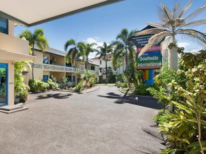 Мотель Cairns Southside International Екстер'єр фото